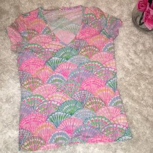Lilly Pulitzer t-shirt